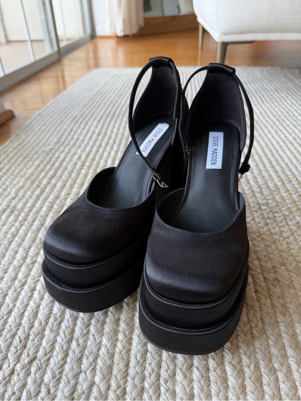 Steve Madden Black Layered Platform Mary Jane Pumps